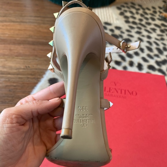 Valentino Rockstud Ankle Strap in Nude- 39.5 - Picture 2 of 6